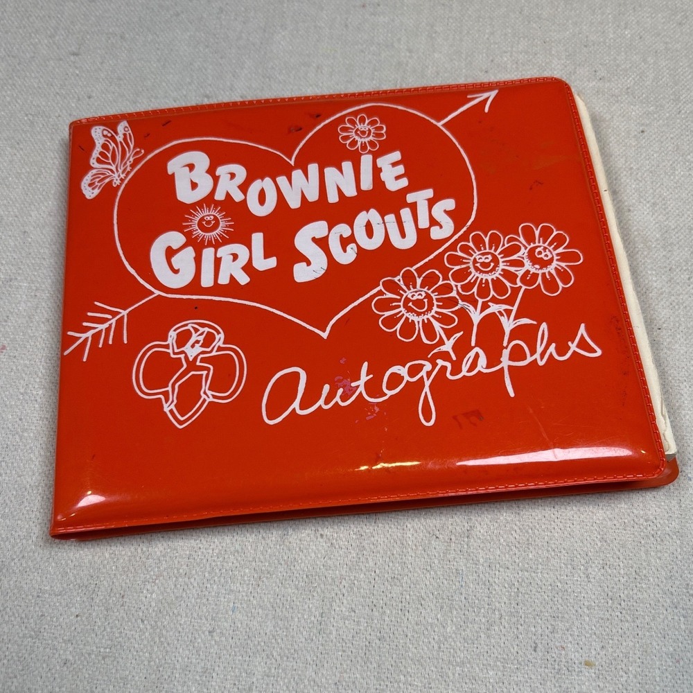 Vintage Brownie Girl Scouts Autograph Book Orange Vinyl Heart‎ Flower Graphics